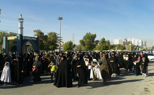 راهپیمایی نمازگزاران بندرعباسی در اعتراض به کشتار شیعیان نیجریه+تصویر
