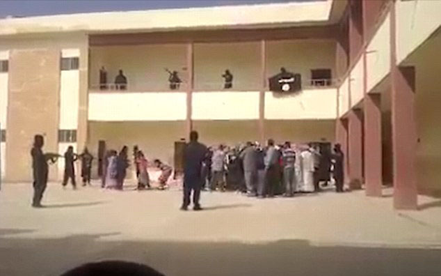 فیلمی ناراحت کننده از صحنه ربودن زنان ایزدی به وسیله داعش + تصاویر