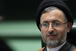 سادات ابراهیمی در انتخابات مجلس شورای اسلامی ثبت نام کرد