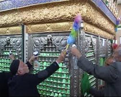 غبار روبی ضریح دو امامزاده