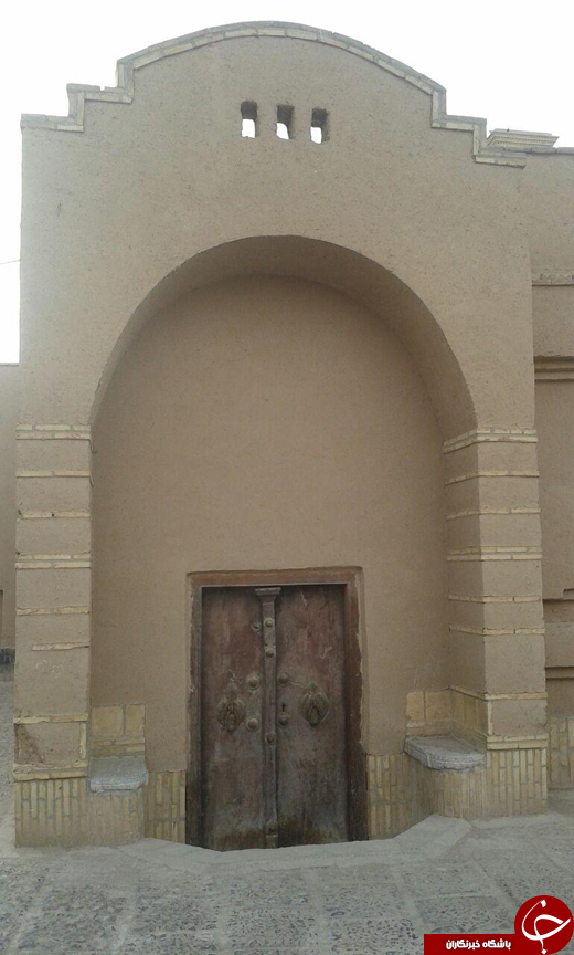 از فروش کاپشن ضدگلوله در ایران تا دنده عقب یک ماشین