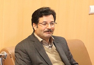 نخبگان و افراد توانمند در انتخابات ثبت نام کنند