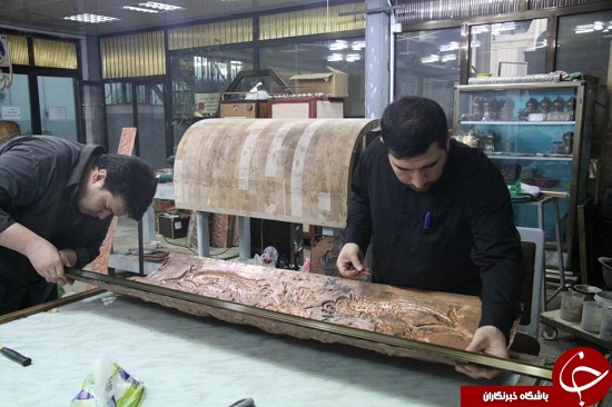 اتمام قلم&zwnj;زنی سقف ضریح جدید حضرت عباس(ع) + تصاویر