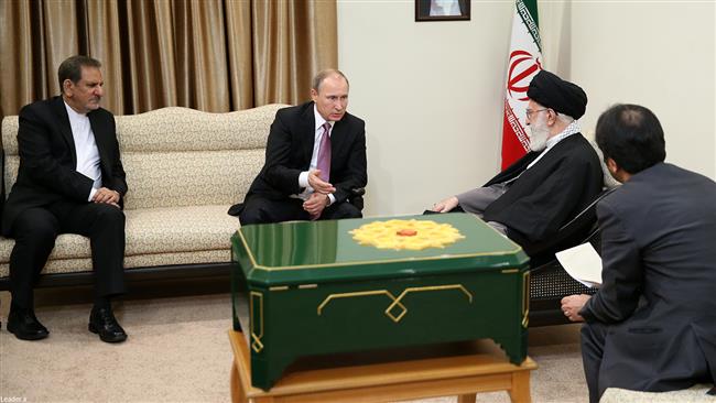 سرگذشت قرآنی که دوشنبه از مسکو به تهران آمد؟+ تصاویر