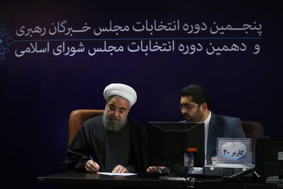 روحانی به جمع داوطلبان مجلس خبرگان رهبری پیوست