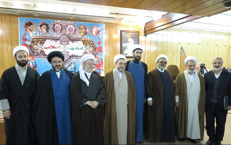 اساس شکل گیری امت واحده اسلامی شهادتین است