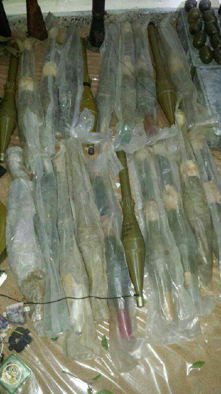 کشف انبار سلاح مزدوران سعودی در یمن+ تصاویر
