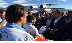 وزیر بهداشت وارد ایلام شد