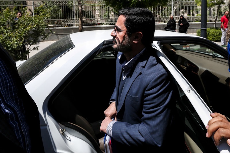 سعید مرتضوی از کشور خارج شد
