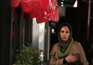رعنا آزادی‌ور «داره صبح میشه» را با مردم می‌بیند
