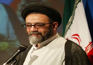 دشمن به دنبال نفوذ سیاسی، اقتصادی و فرهنگی در فضای پسابرجام است