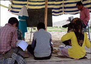 پوشش تحصیلی دانش آموزان عشایر اردبیل 10 درصد کمتر از شهری است