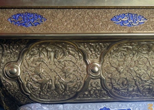 نصب نیم ضریح خیمه گاه حضرت ابوالفضل (ع) در کربلا