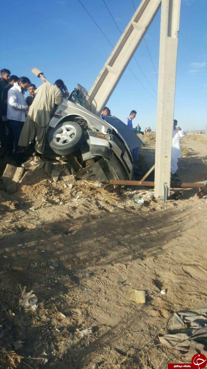تصادف پژو با تیر چراغ برق + تصاویر