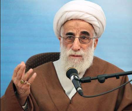 آیت&lrm;الله جنتی: 