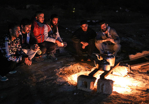 عکس/ شب&zwnj;نشینی در مسیر عشق