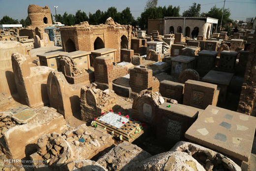 اینجا قبرستان وادی الاسلام است+تصاویر