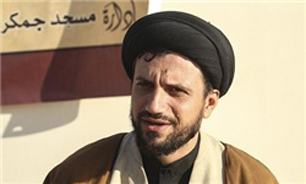 چفیه رهبر انقلاب بر گردن افسر عراقی!