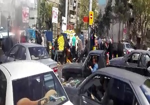 میوه‌فروش‌های دقیقه نودی ترافیک‌ساز شدند+فیلم