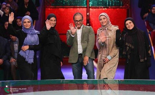 دابسمش بازیگران زن در &laquo;خندوانه&raquo;/ رکوردزنی رامبد جوان در برنامه&zwnj;های تلویزیونی +تصاویر