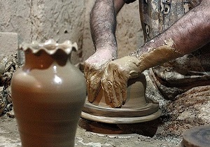 فعالیت چهل کارگاه سفال در میبد