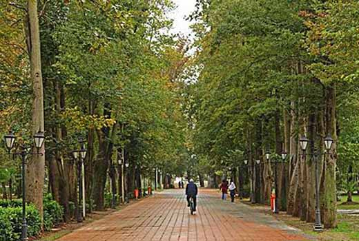 رشت؛ شهر باران&zwnj;های نقره&zwnj;ای