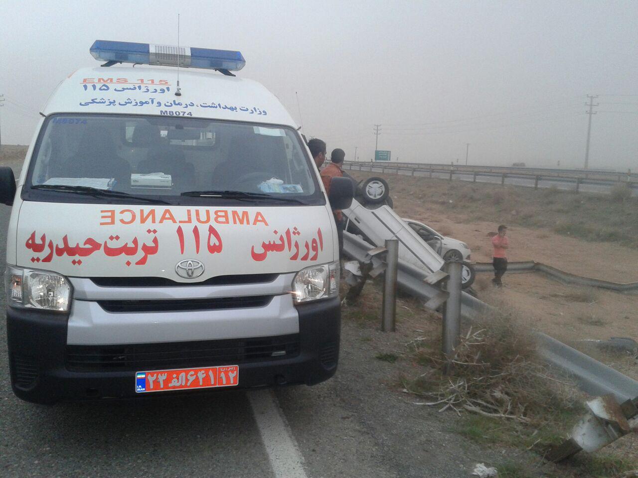 برخورد دو دستگاه خورو حادثه ساز شد + تصاویر