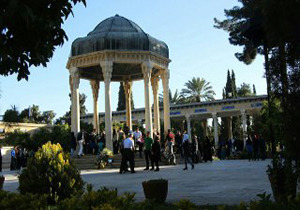 بیش از 352 هزار گردشگر، میهمان حافظیه شیراز