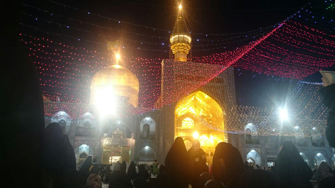 حرم رضوی در شب میلاد + تصاویر