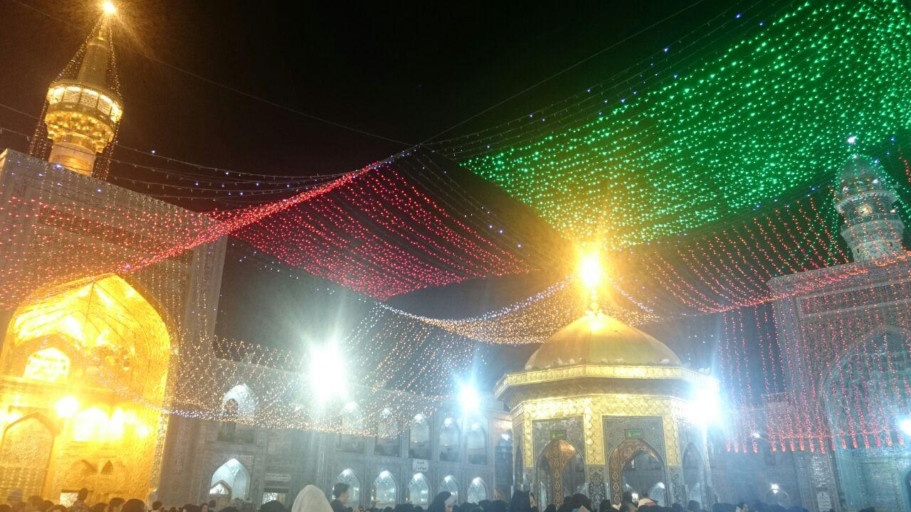 حرم رضوی در شب میلاد + تصاویر