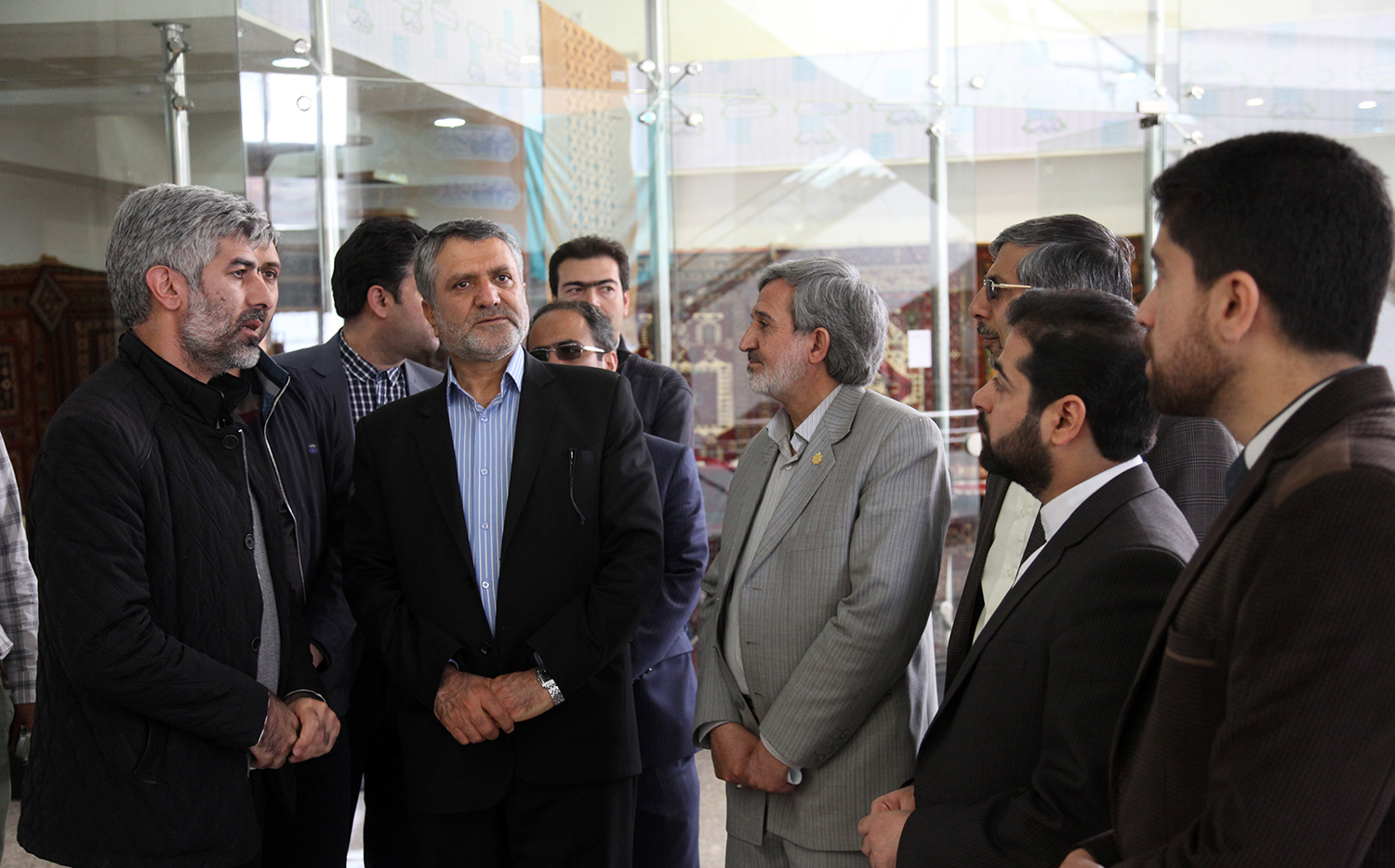بازار فیروزه ای؛ نماد اقتصاد مقاومتی