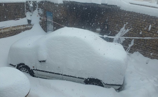 بارش برف و انسداد راههای روستایی