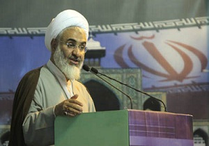 امام جمعه قزوین ، موشک‌های ایران جنبه بازدارنده و دفاعی دارد