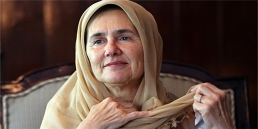 رولا غنی: با مهاجرین افغانستانی همدردی میکنم رولا غنی: با مهاجرین افغانستانی همدردی میکنم