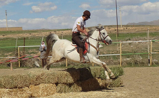 برگزاری مسابقات سوارکاری دربخش اشترینان
