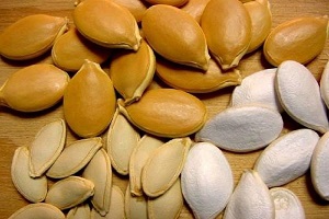 خوردن این ‏تخمه‬، اخلاقتان را خوب می کند!