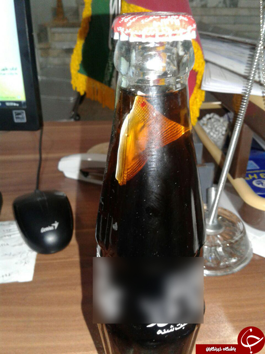 برگه انتقادات داخل یک شیشه نوشابه! + تصاویر