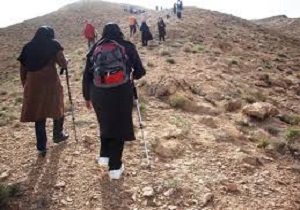 همایش کوهپیمایی بانوان کارمند در سمنان