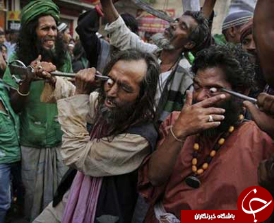 مراسم عجیب درآوردن چشم+تصویر