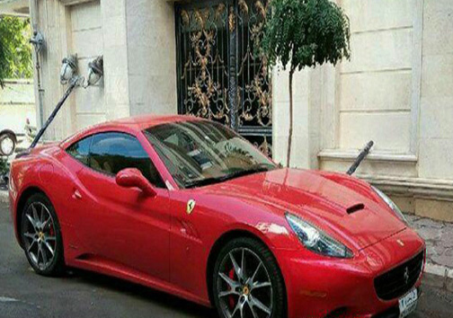 عکس/ فراری کالیفرنیا در خیابان&zwnj;های تهران