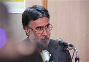 كمری: هنر انقلاب اسلامی، نورباور و ظلمت‌گریز است