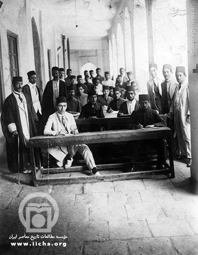 مردی که ادبیات فارسی را به مدارس ایران آورد+عکس