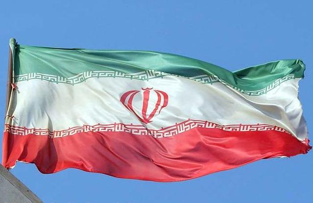 سیاستهای صلح طلبانه و جنگ ستیز ایران در نظام بین الملل 