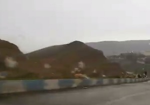 استقبال از مسافران با زباله! + فیلم