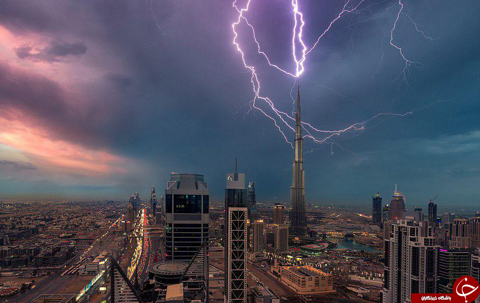 لحظه برخورد رعد وبرق به برج های مشهور دنیا+تصاویر