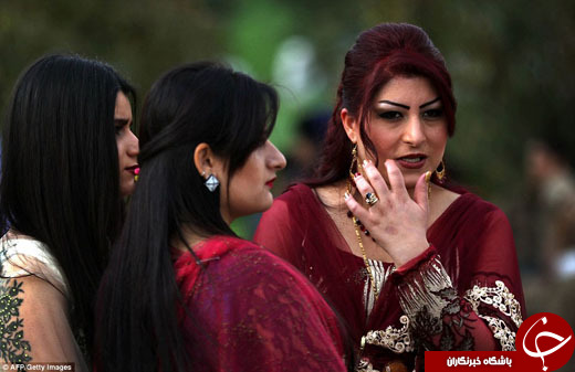زنان پیشمرگه در میدان جنگ با داعش، نوروز را جشن گرفتند+تصاویر