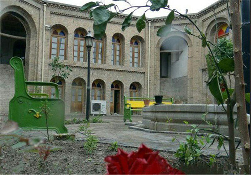 آخوند ابو؛ مکانی تاریخی و زیبا در نزدیکی قلعه فلک افلاک
