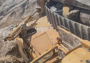سقوط بولدوزر از كوه سبب مرگ راننده اش شد