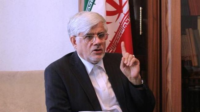 عارف: دولت به تنهایی نمی‌تواند تمام مشکلات کشور را حل کند/ ضرورت حضور حداکثری مردم در مرحله دوم انتخابات