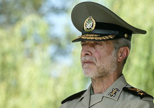 کوتاه آمدن دشمن در برابر ما یک خیال خام از سوی برخی مسئولین است